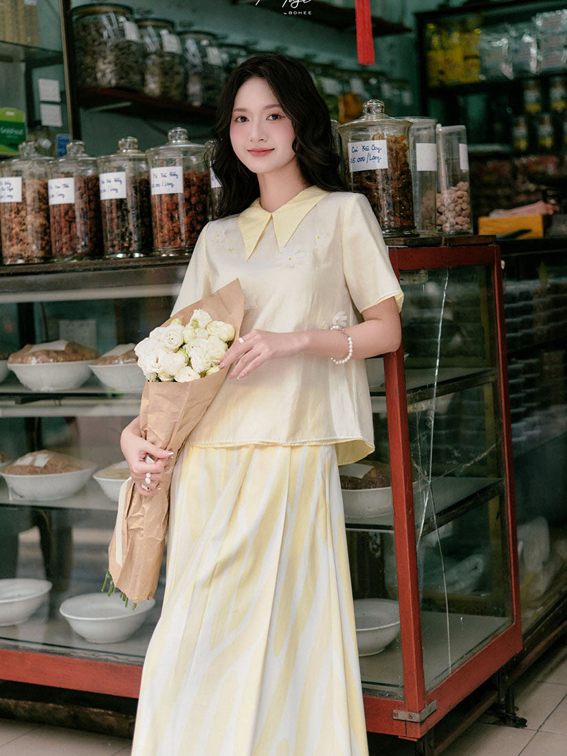 Translucent Layered Flowers Applique Blouse