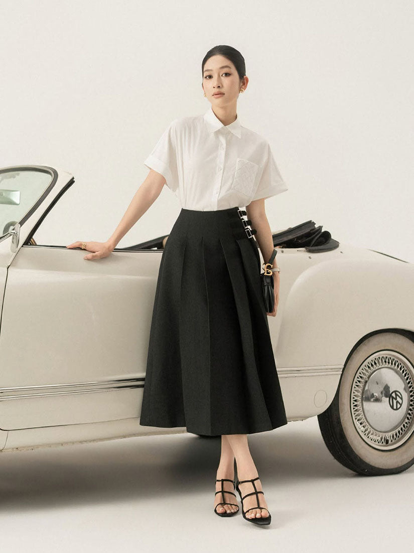 Buckle Detailed Pleated Skirt