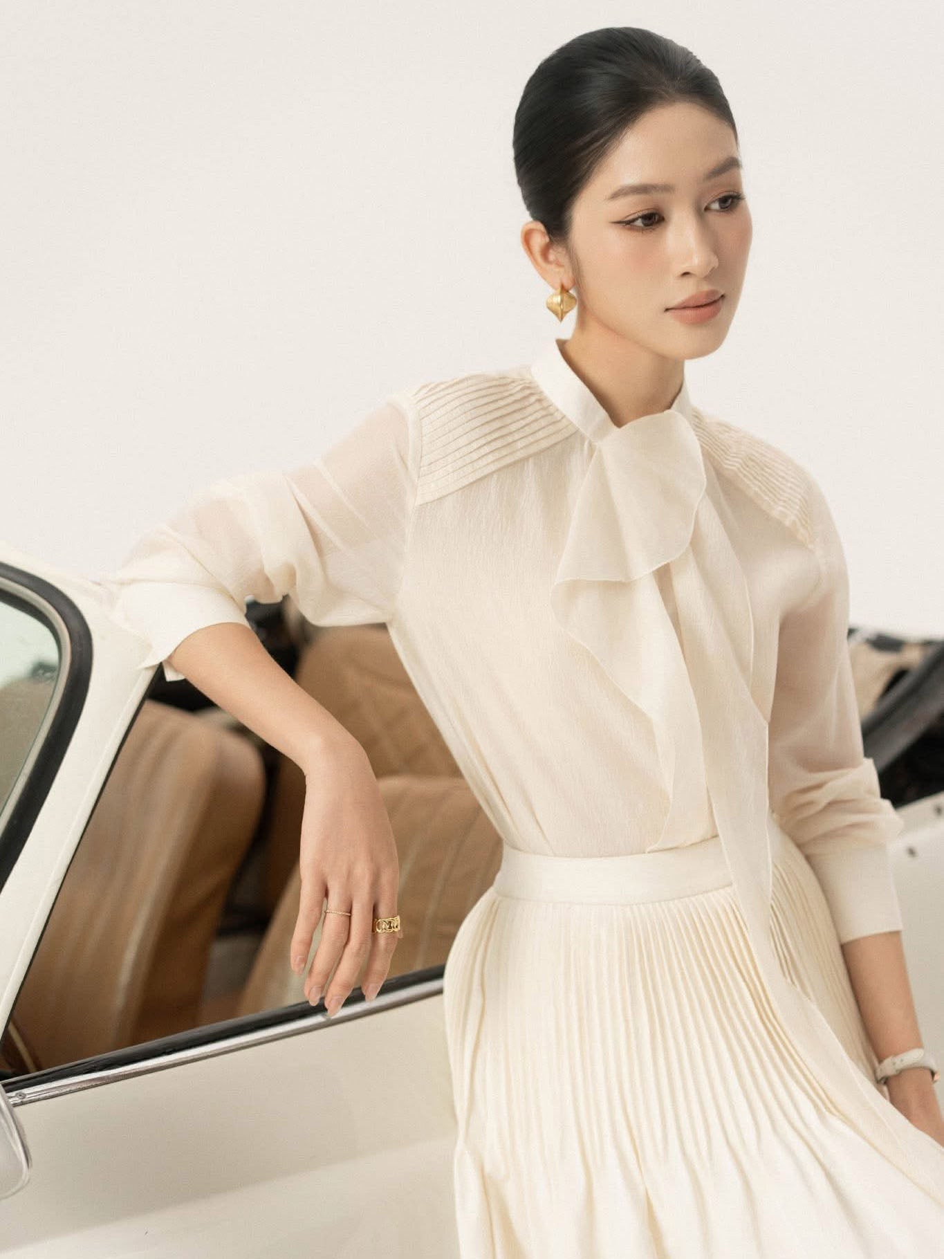 Pleated Shoulder Ruffle Drape Shirt