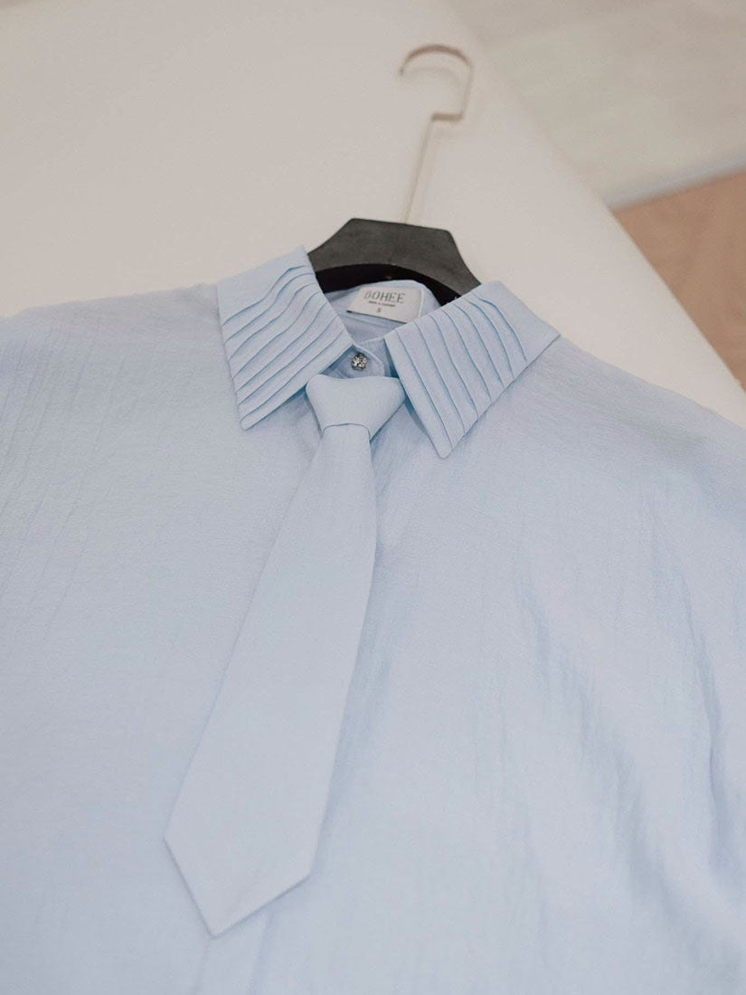 Pleated Collar Shirt With Tie