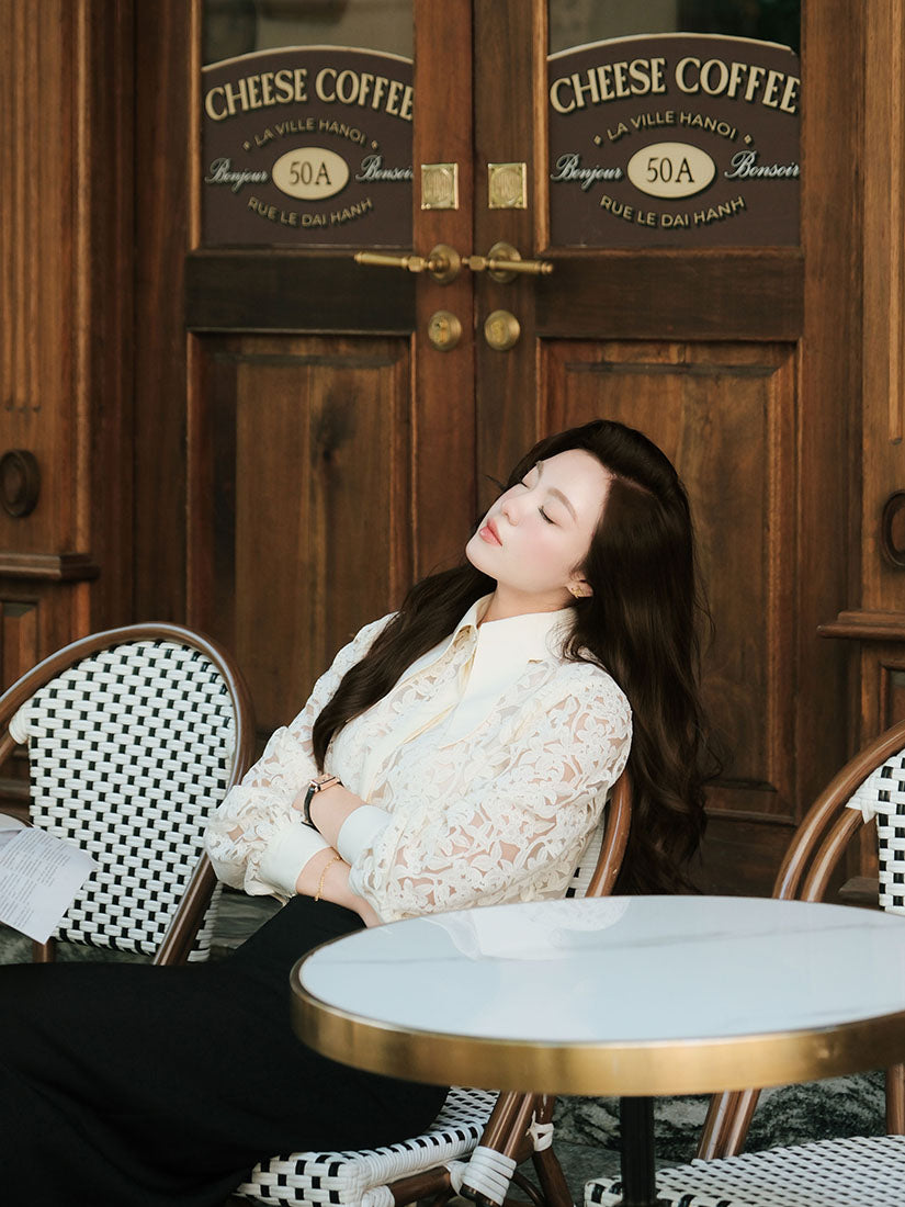 Swallow Tail Collar Lace Shirt