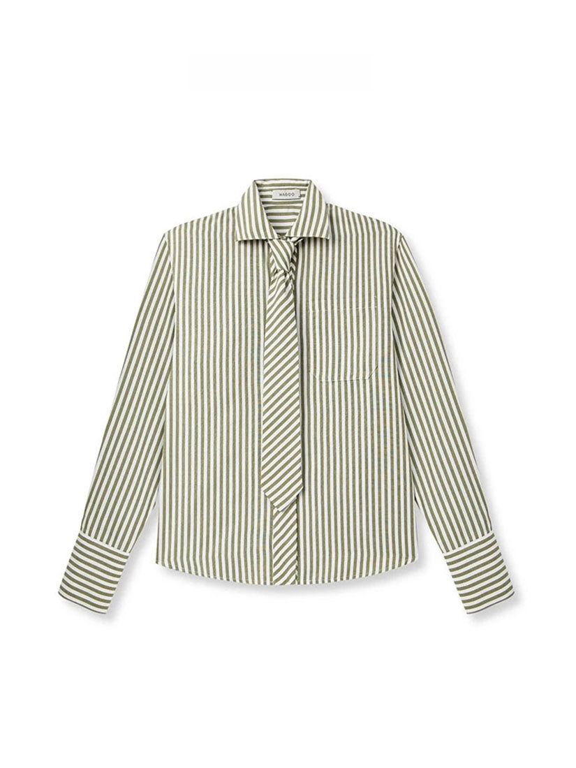 Swallow-Neck Shirt And Tie