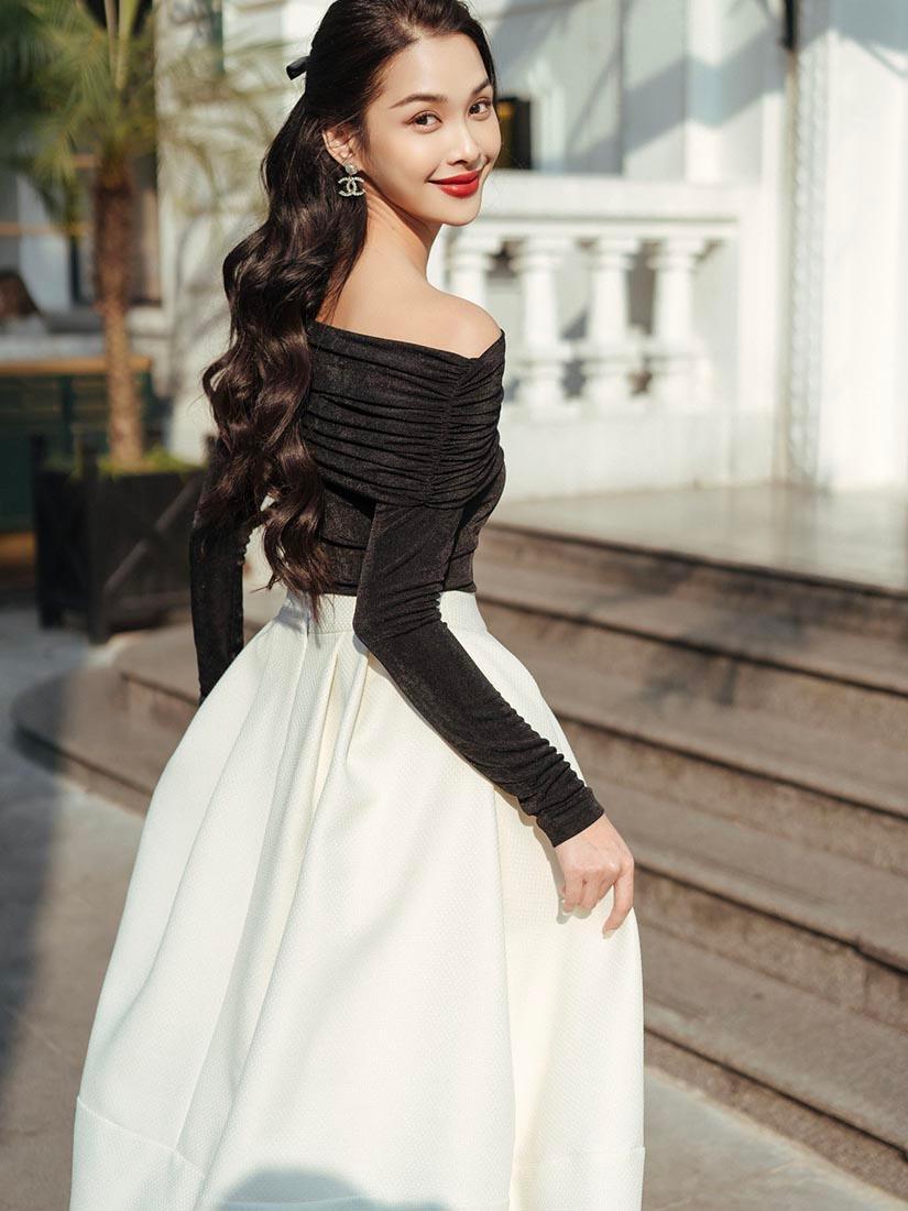 Off Shoulder Ruffled Sweater - :BE/NOTABLE/