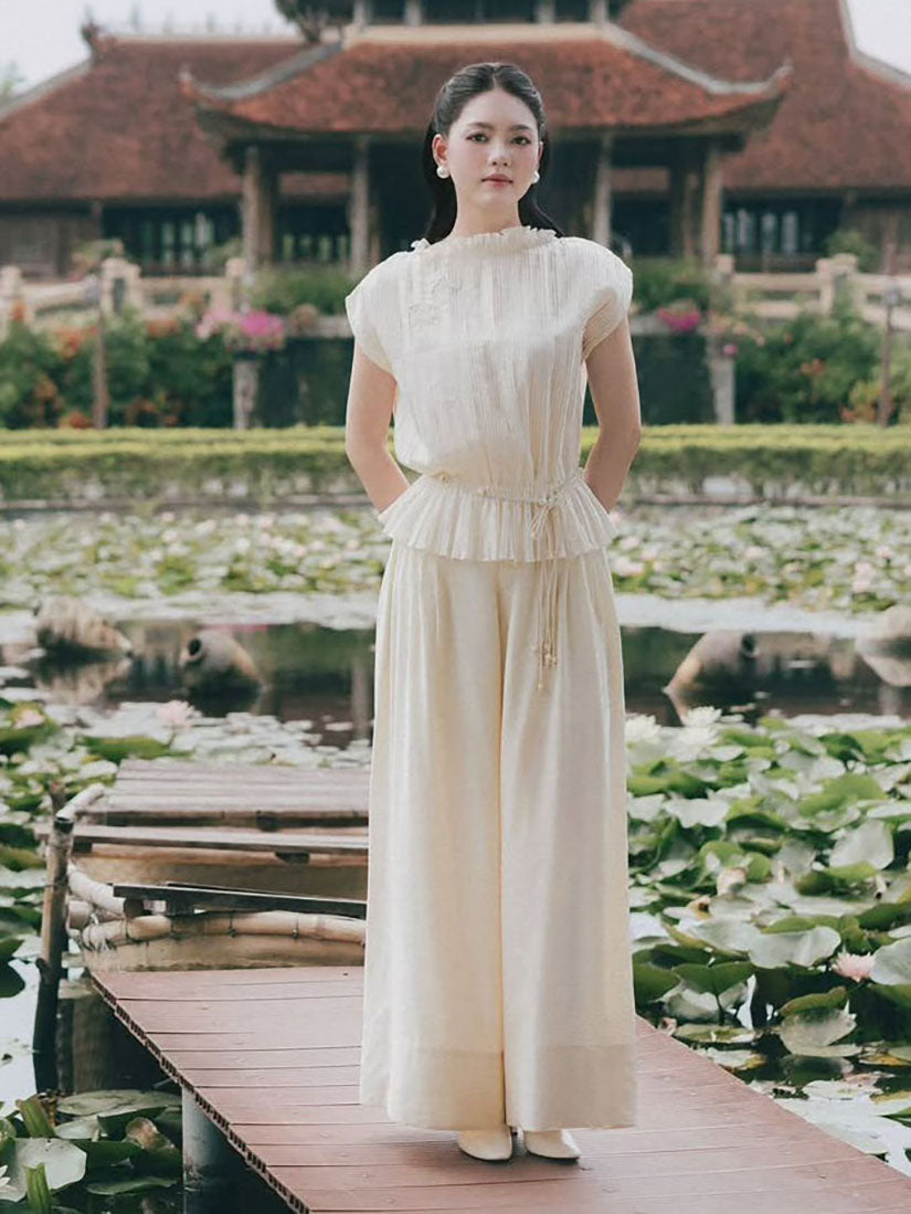 Pleated Side Wide Leg Pants