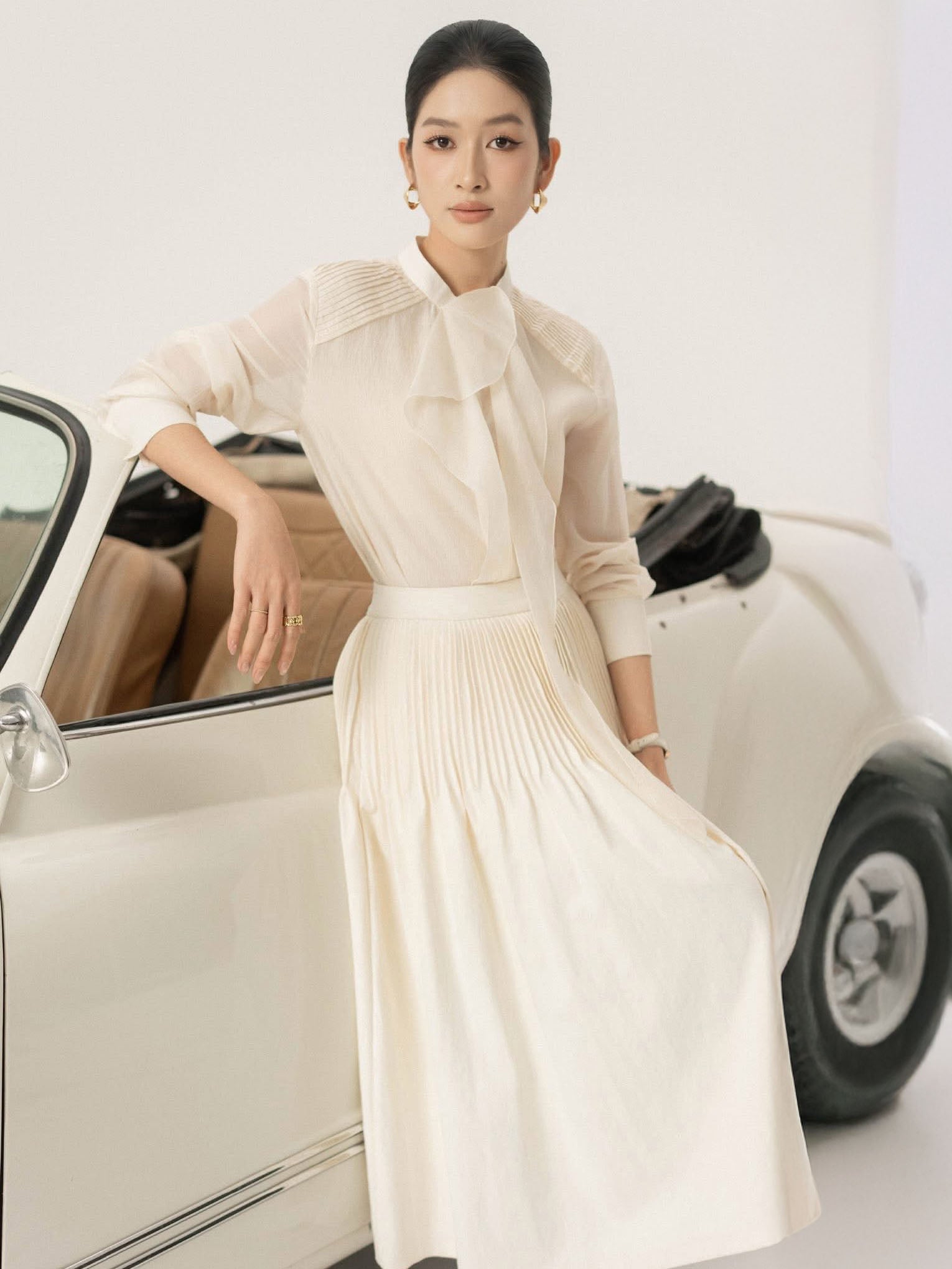 Pin-Tuck Waist Flare Skirt