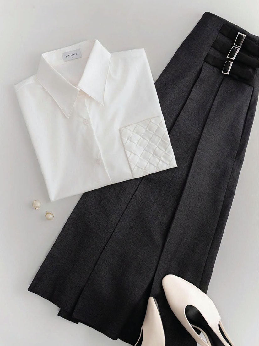 Buckle Detailed Pleated Skirt