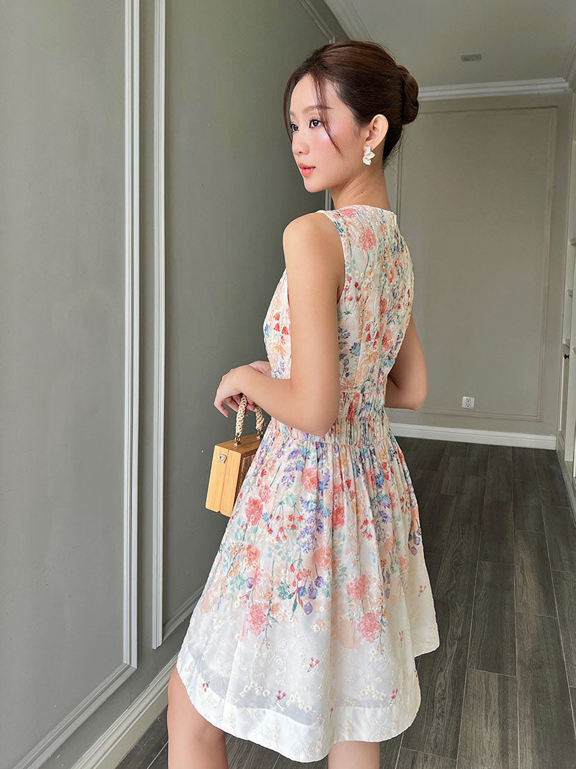 Floral Pleated Detailed Sleeveless Dress