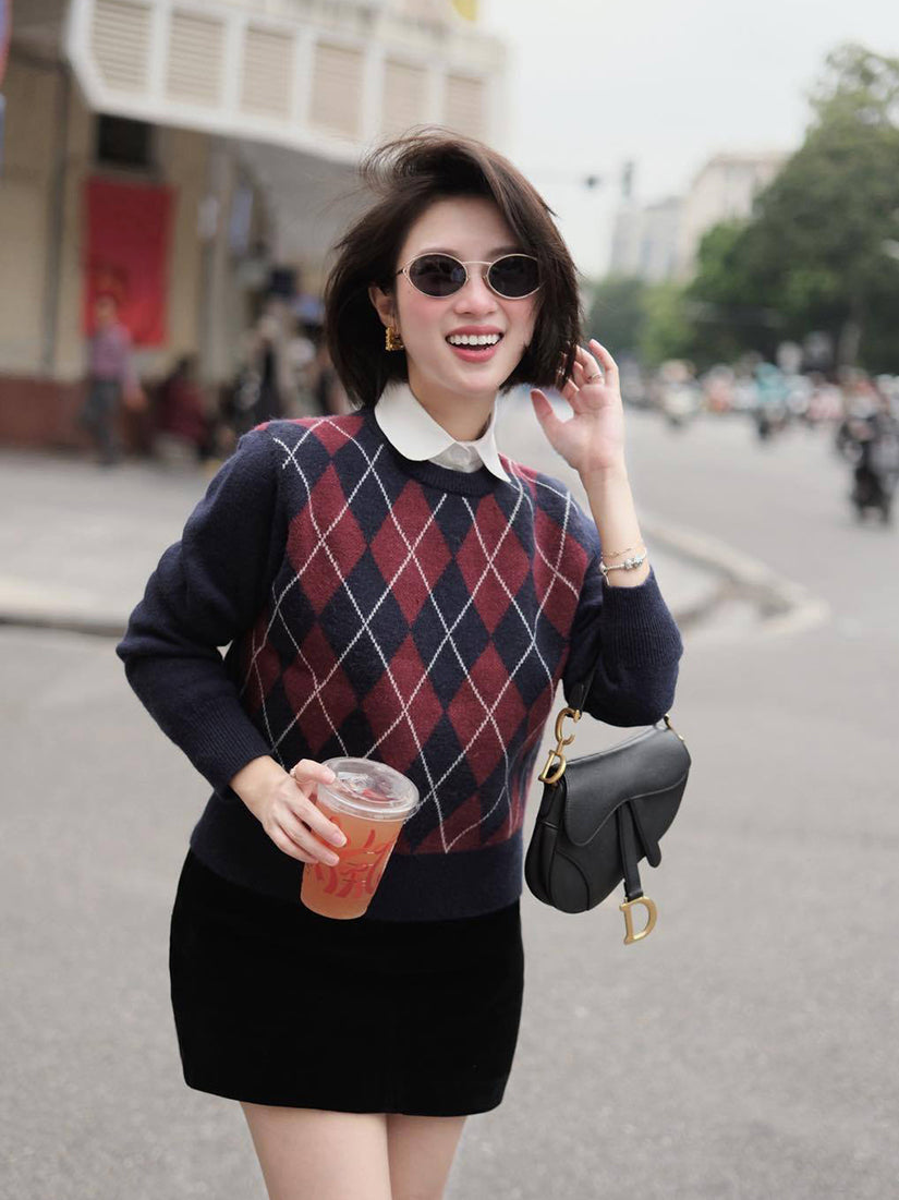 Crew Neck Argyle Knit Sweater