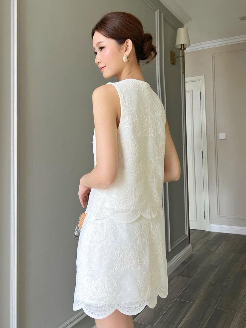 Cream Lace A-line Skort