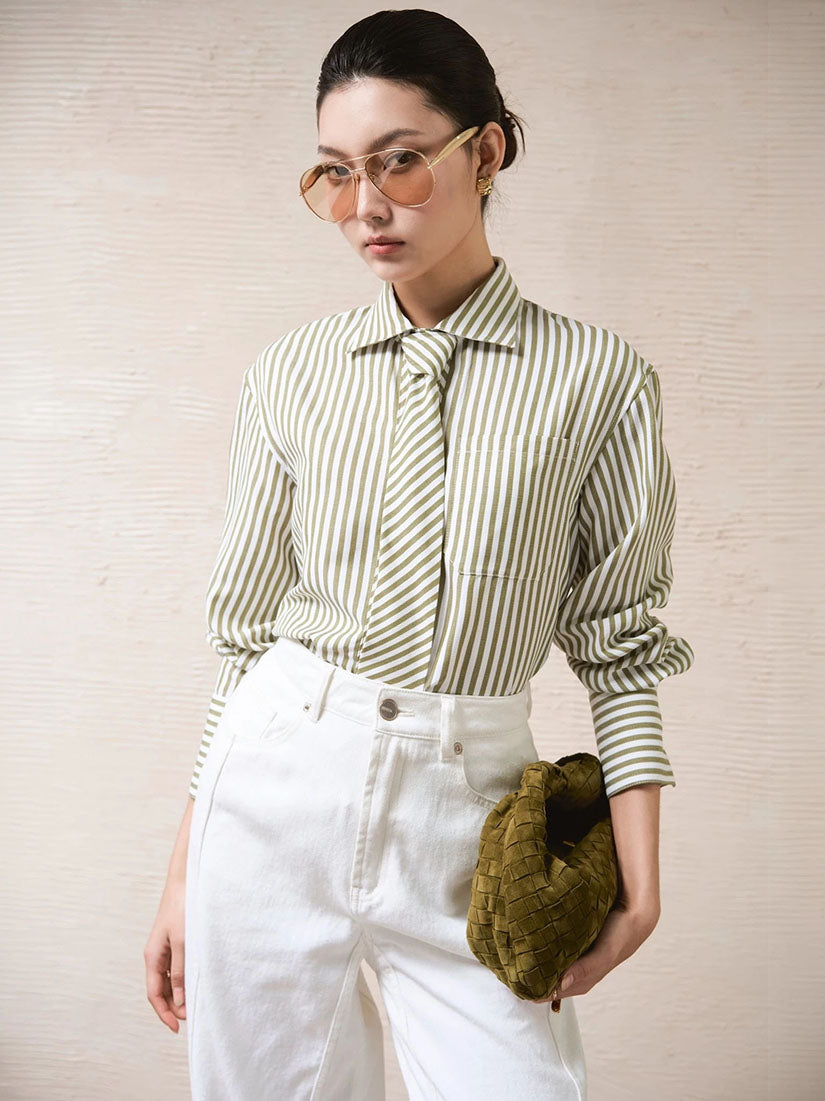 Swallow-Neck Shirt And Tie